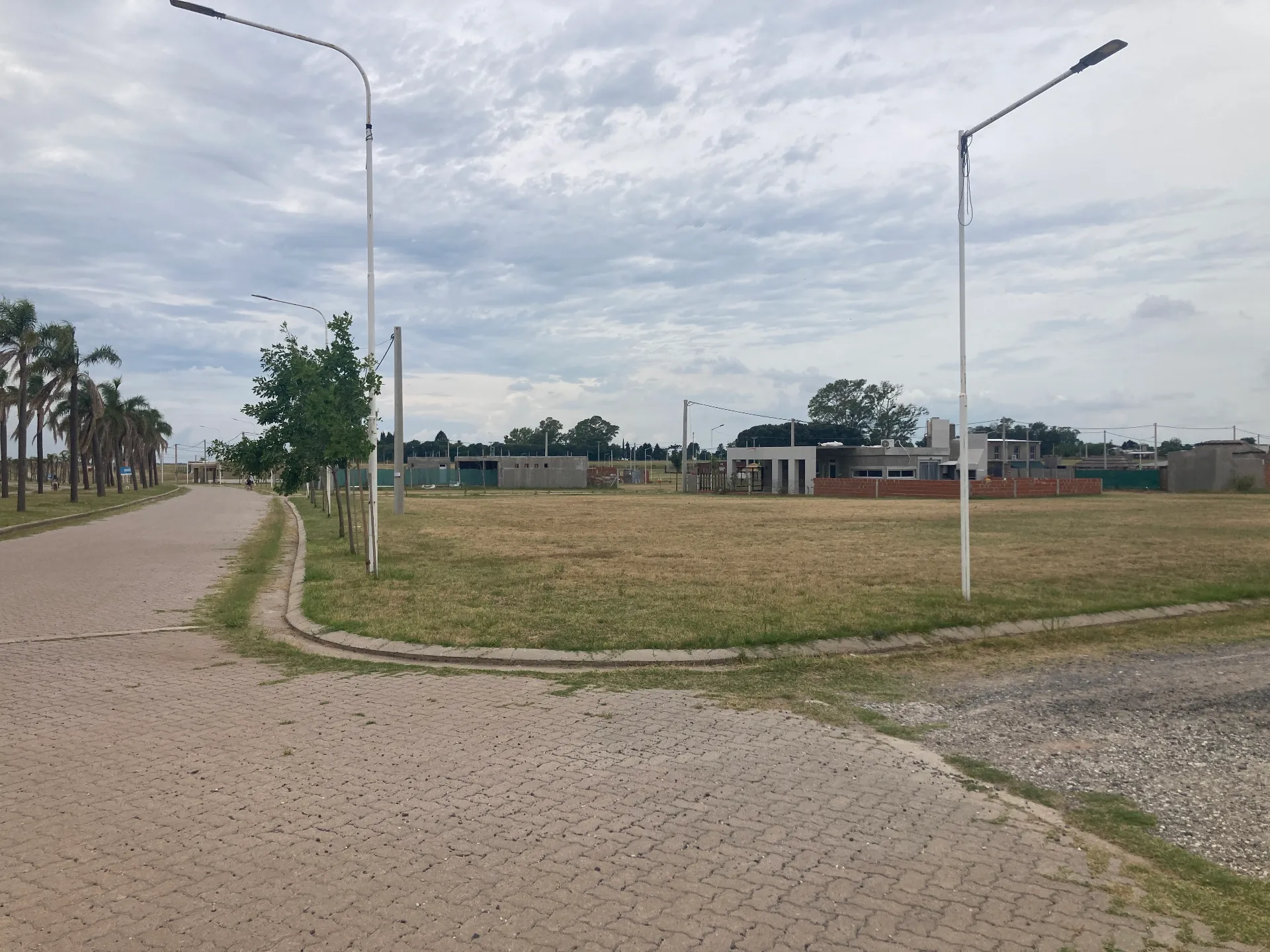 Lote sobre Avenida en Tierra de Sueños Ciudad Náutica - Arroyo Seco