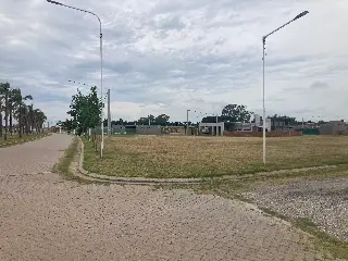 Lote sobre Avenida en Tierra de Sueños Ciudad Náutica - Arroyo Seco