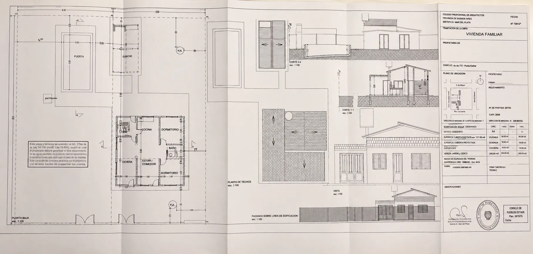 Plano de Casa con pileta, galería y parque sobre terreno de 739 m² en Pueblo Esther
