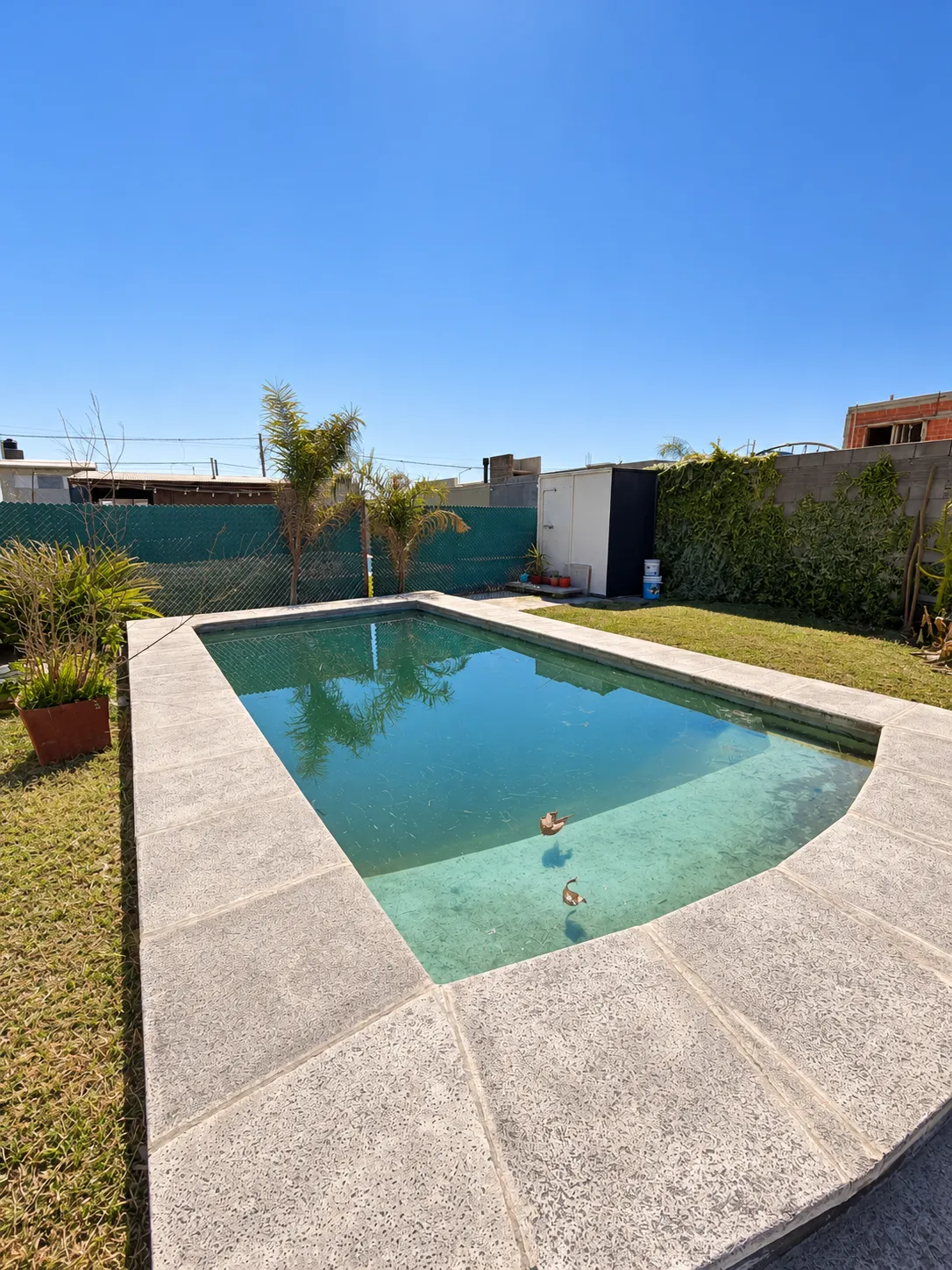 Foto principal de Terreno de 263,45 m² con pileta y baño, en Eco Pueblo, Alvear. Escriturado